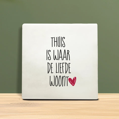 Kachel mit Text – Liebe sagt nie auf Wiedersehen.